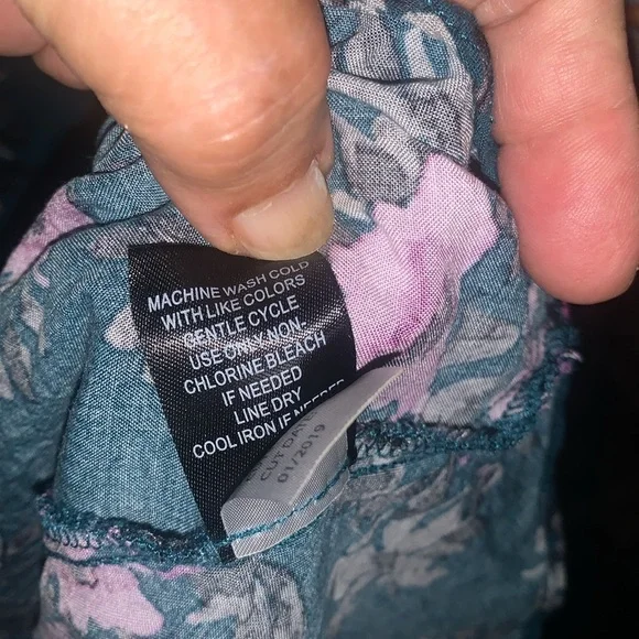 Torrid Floral Ruffle high/low Hem Skirt - Picture 7 of 8